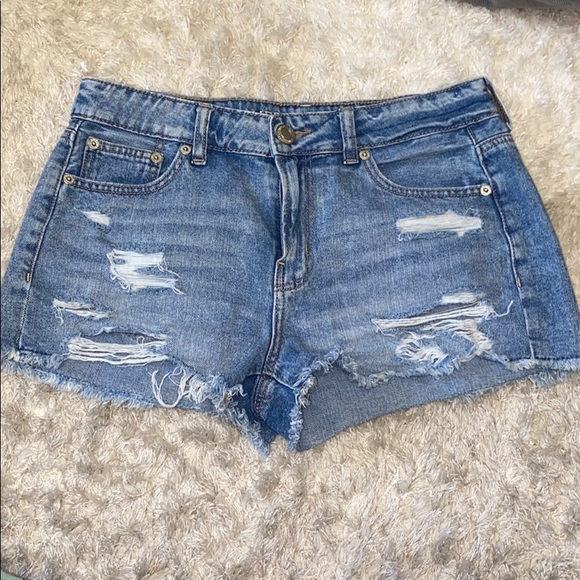 AMERICAN EAGLE JEAN SHORTS!!!!!!! - Picture 1 of 2